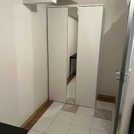 Zuffenhausen Monteuerunterkunft * Stuttgart